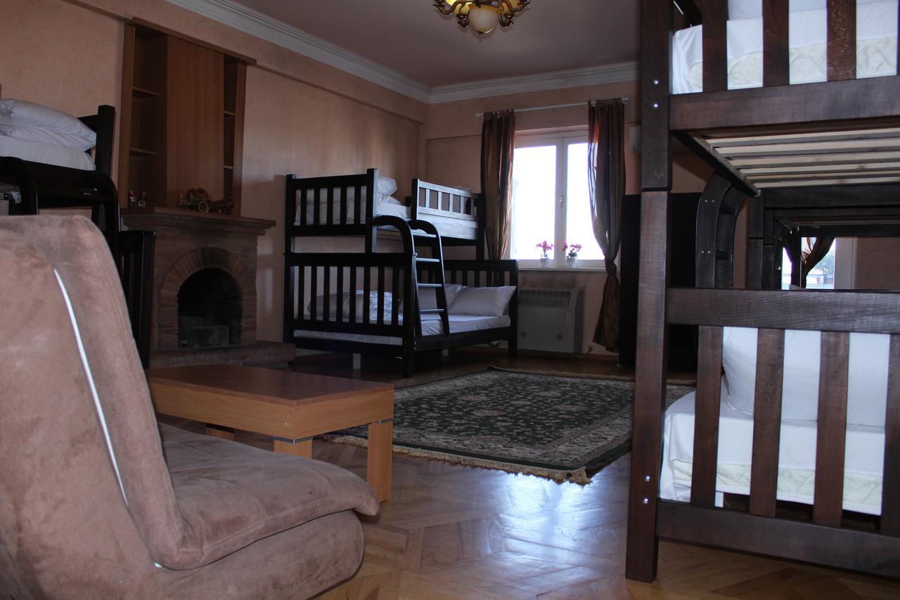 Herrmas Hostel Tbilisi Eksteriør billede