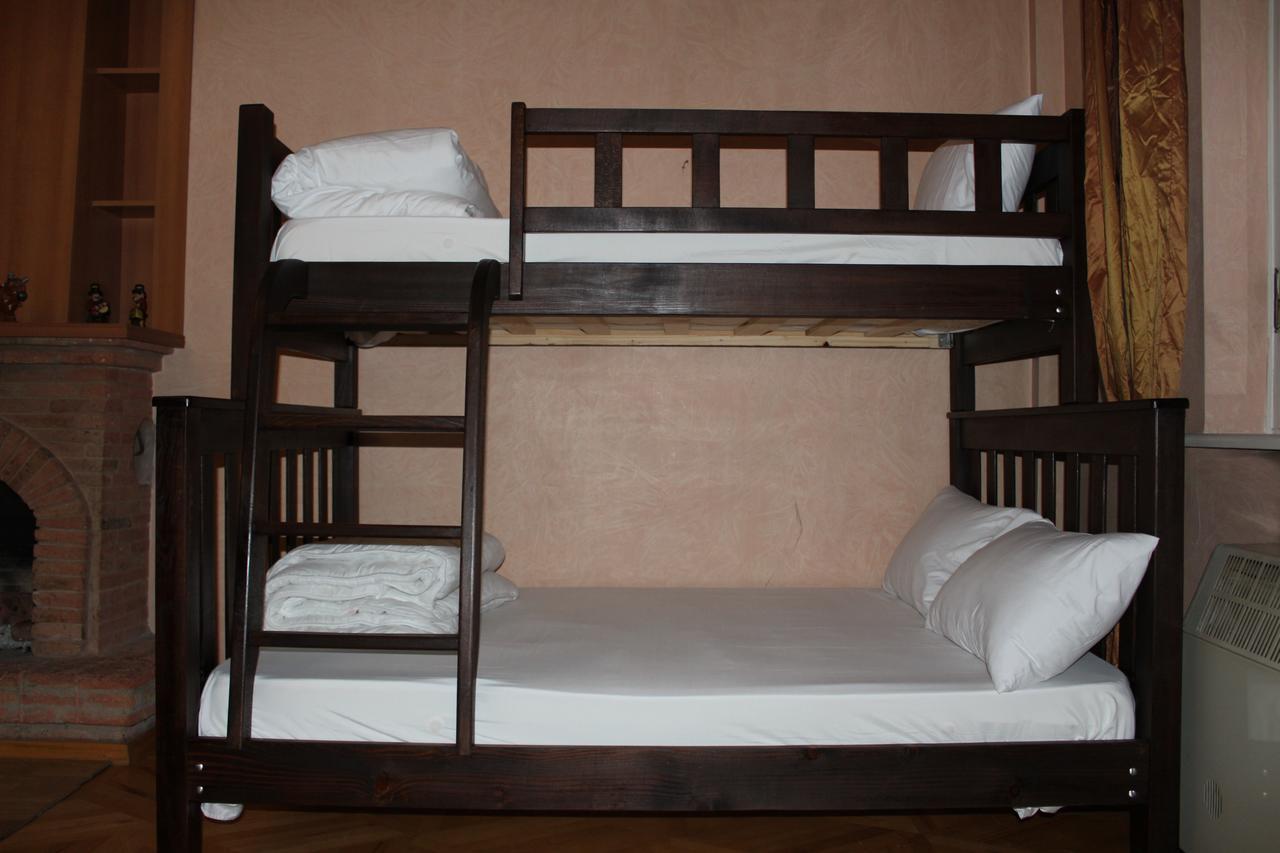 Herrmas Hostel Tbilisi Eksteriør billede