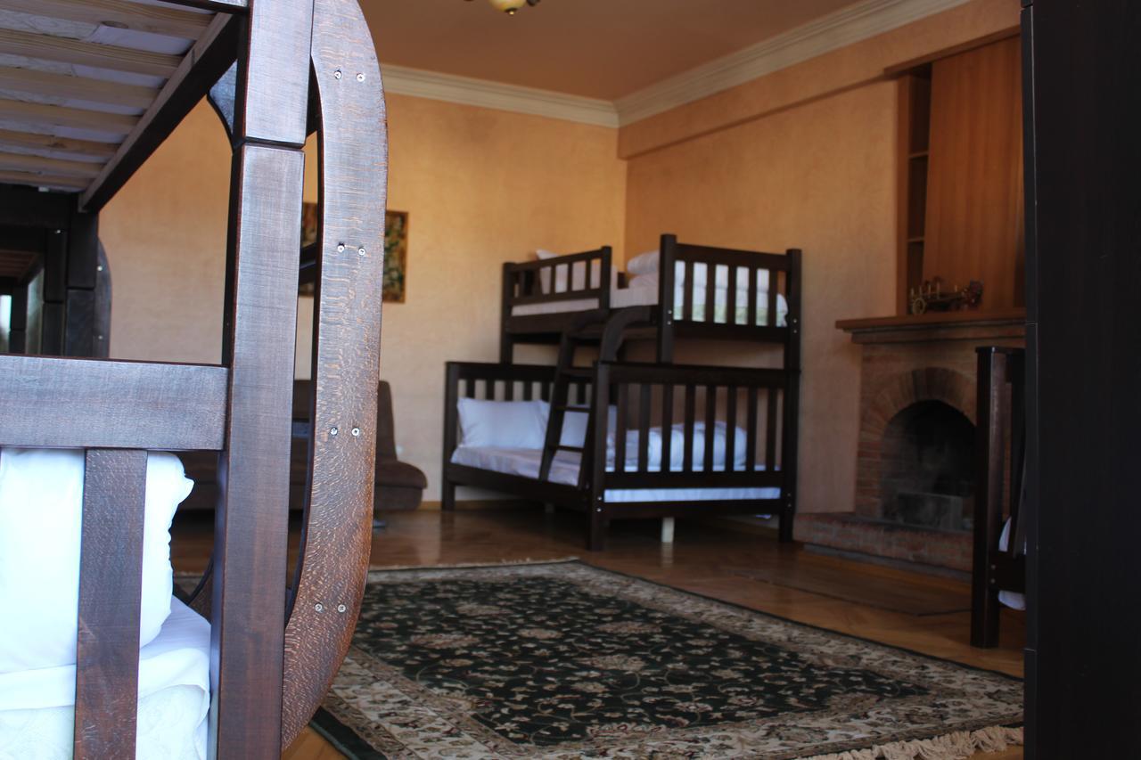 Herrmas Hostel Tbilisi Eksteriør billede