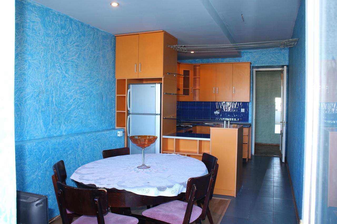 Herrmas Hostel Tbilisi Eksteriør billede