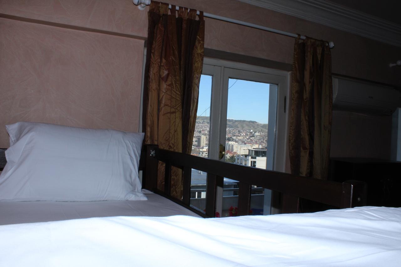 Herrmas Hostel Tbilisi Eksteriør billede
