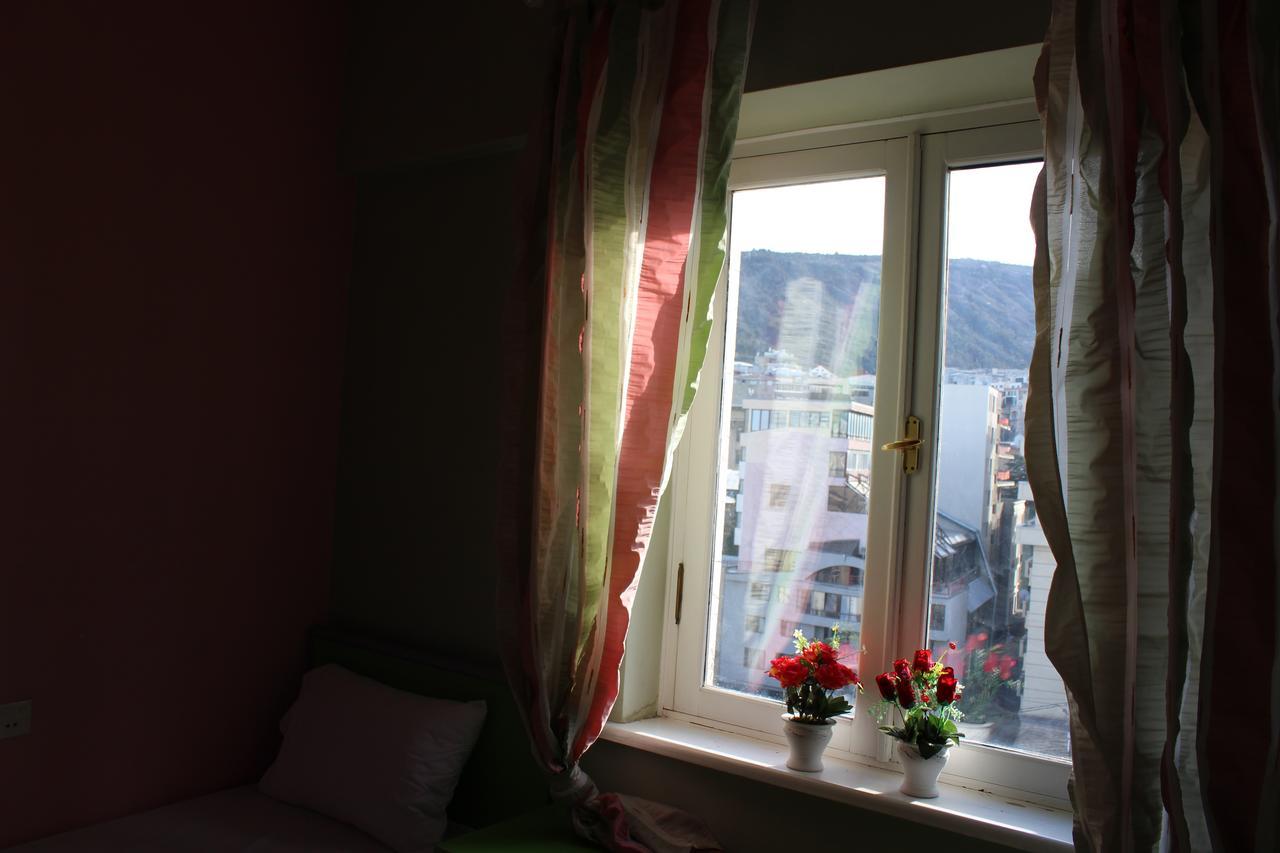 Herrmas Hostel Tbilisi Eksteriør billede