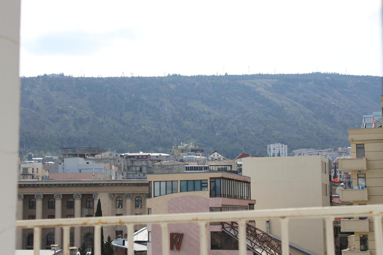 Herrmas Hostel Tbilisi Eksteriør billede