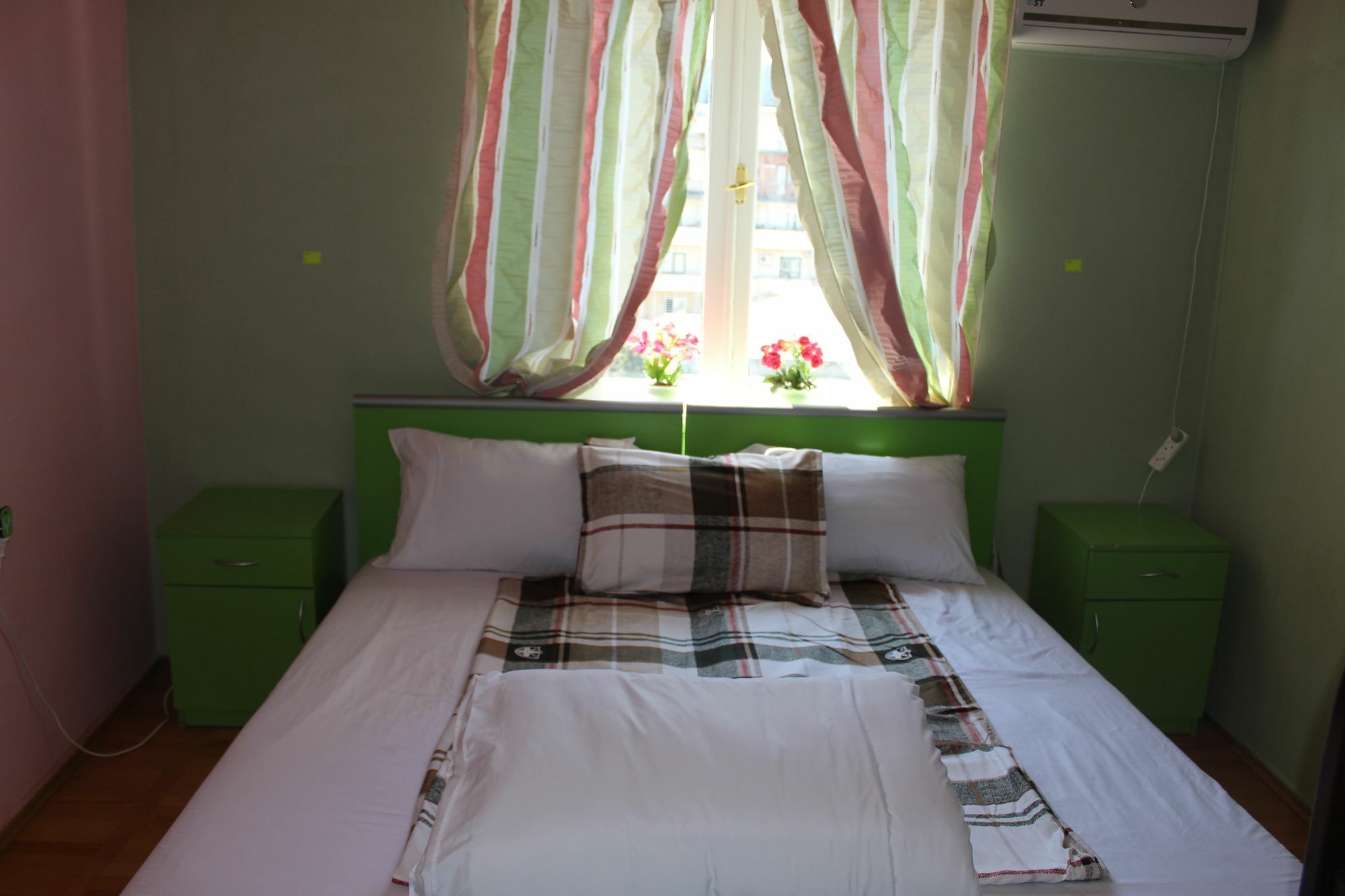 Herrmas Hostel Tbilisi Eksteriør billede